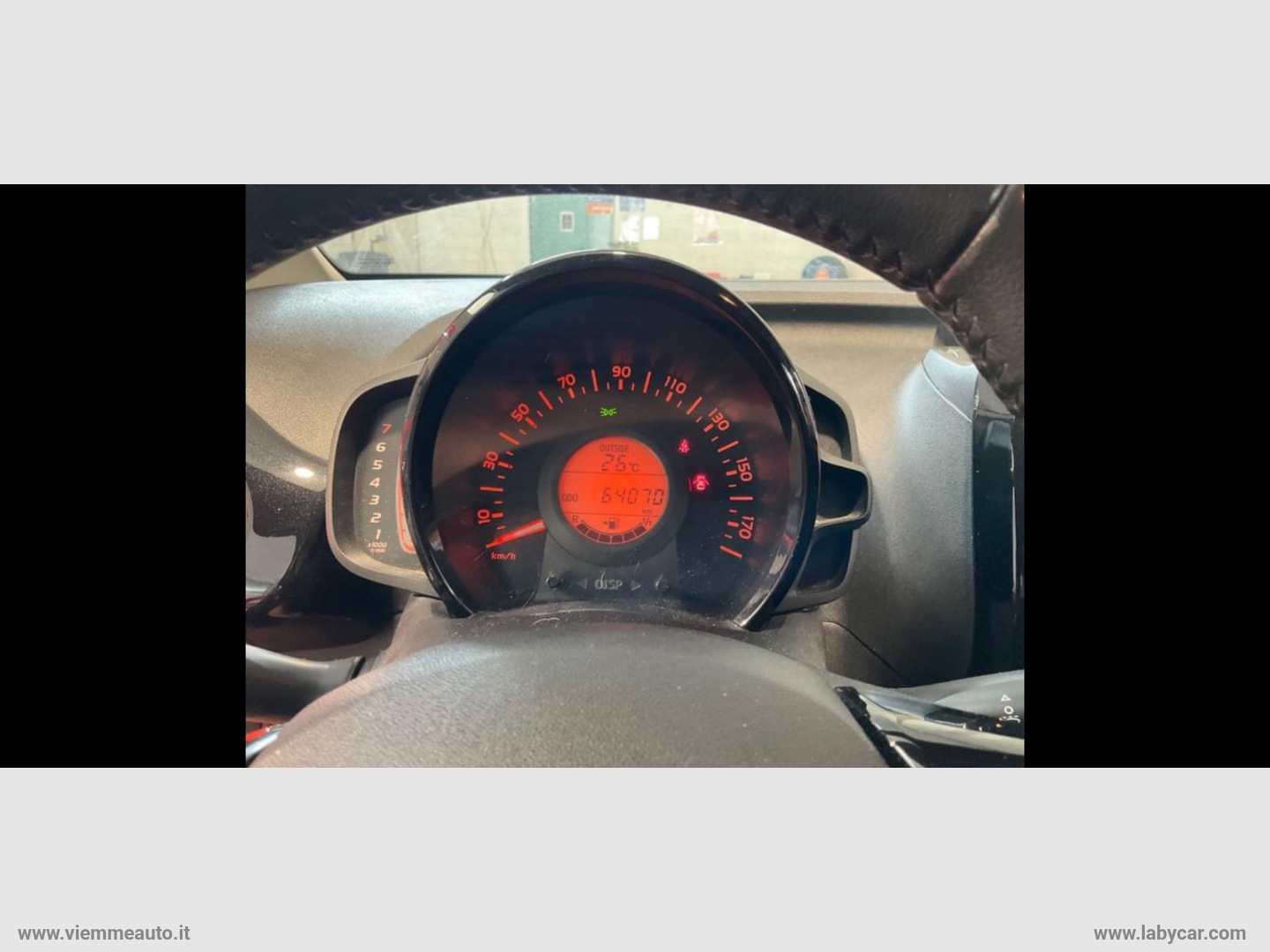 Aygo 1.0 VVT-i 69 CV 5p. x-cite - immagine 4