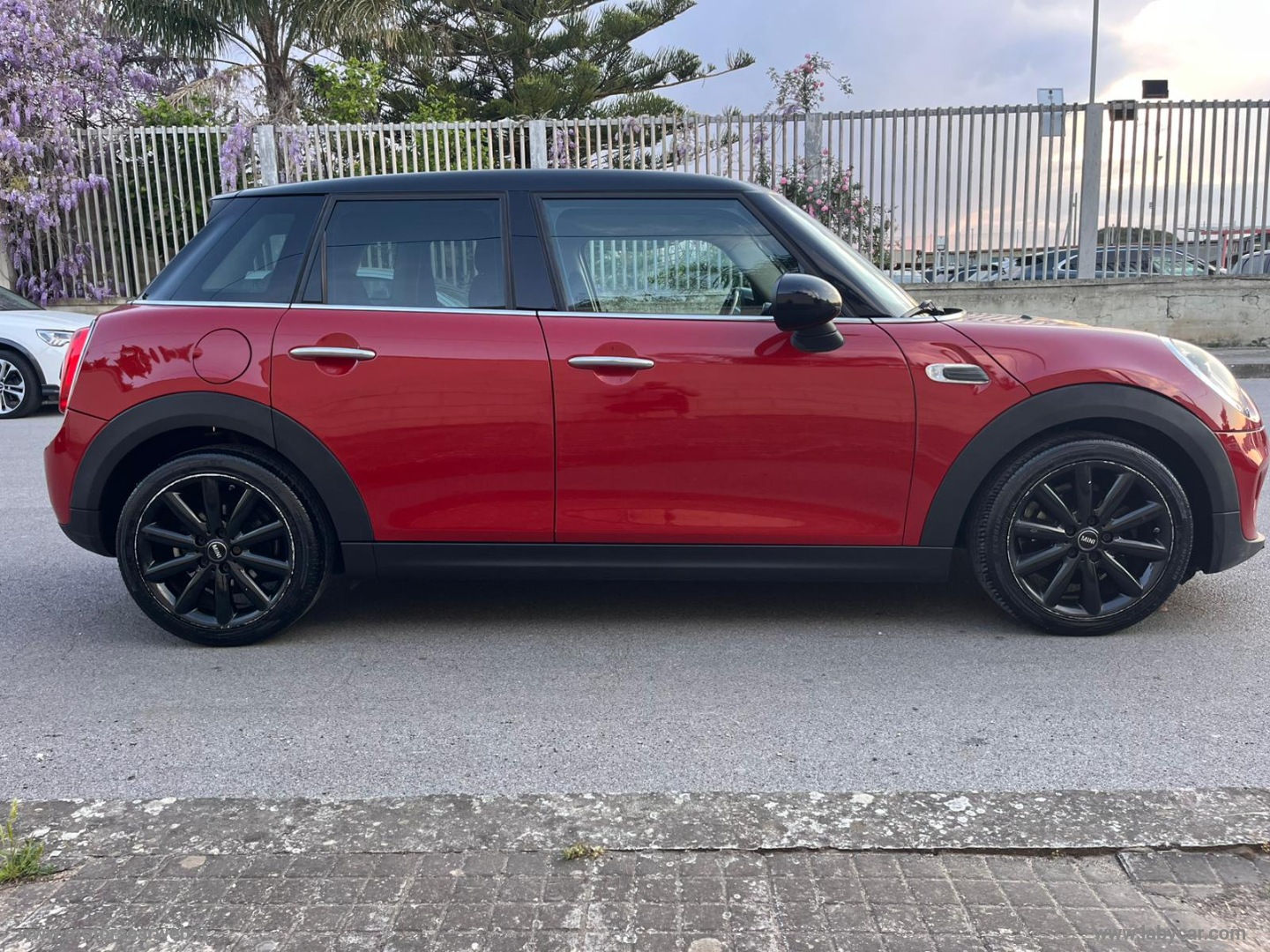 Mini Cooper D 5 porte - immagine 4
