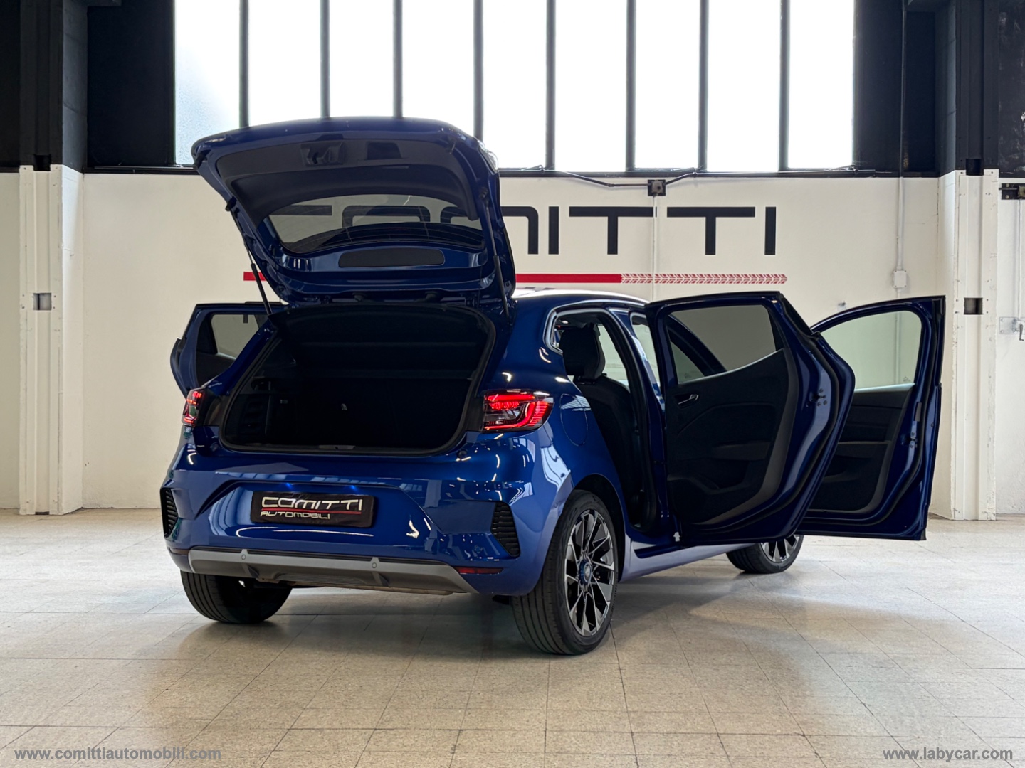 Clio Full Hybrid E-Tech 145 CV E. Alpine - immagine 4