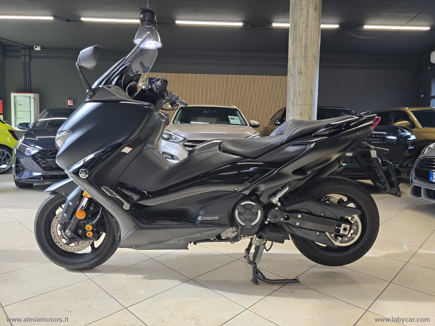 T Max 560 - immagine 4