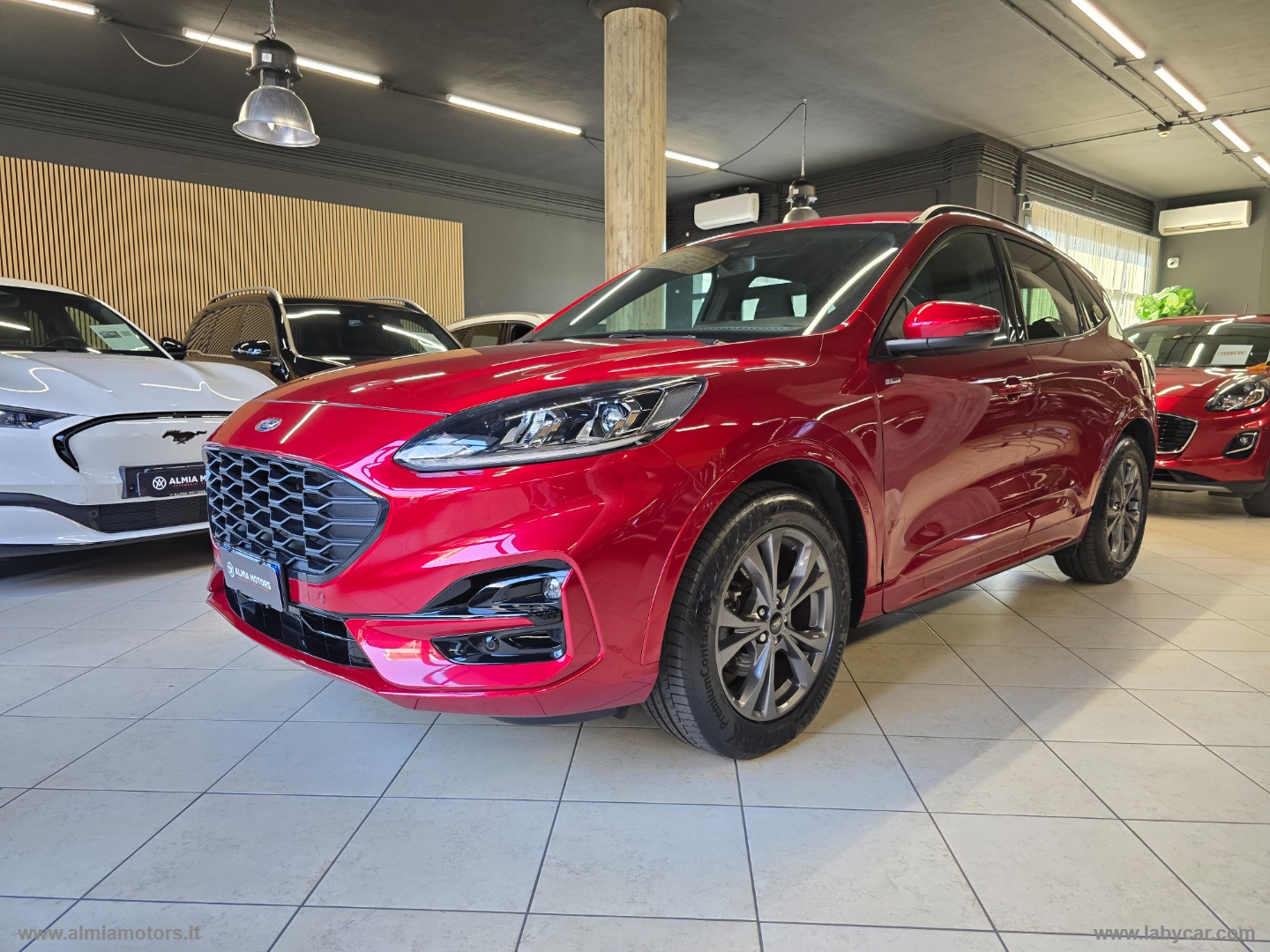 Kuga 2.5 Full Hybrid 190 CVT 2WD ST-Line - immagine 4