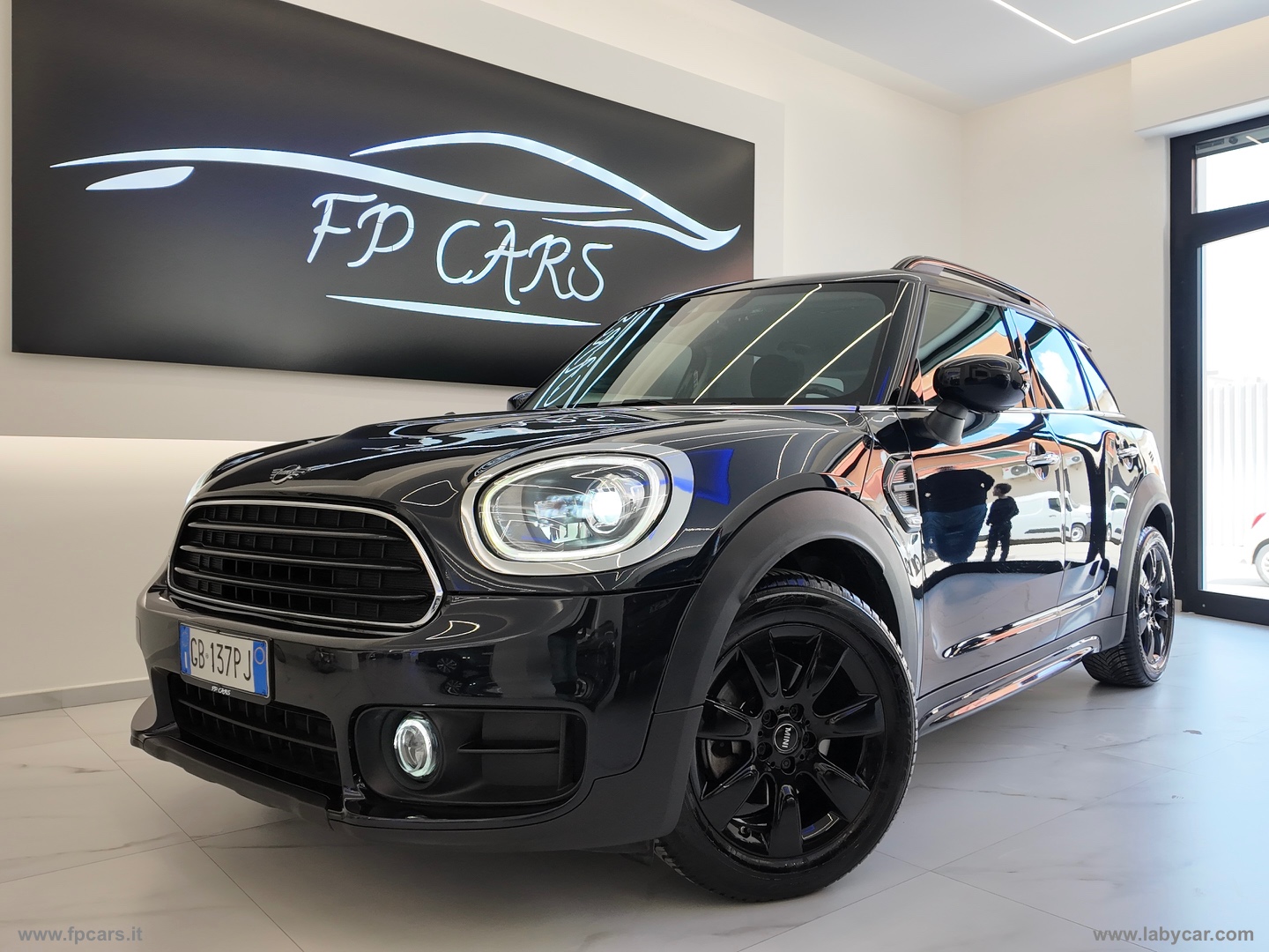 Mini Cooper D Business Countryman Aut. - immagine 4