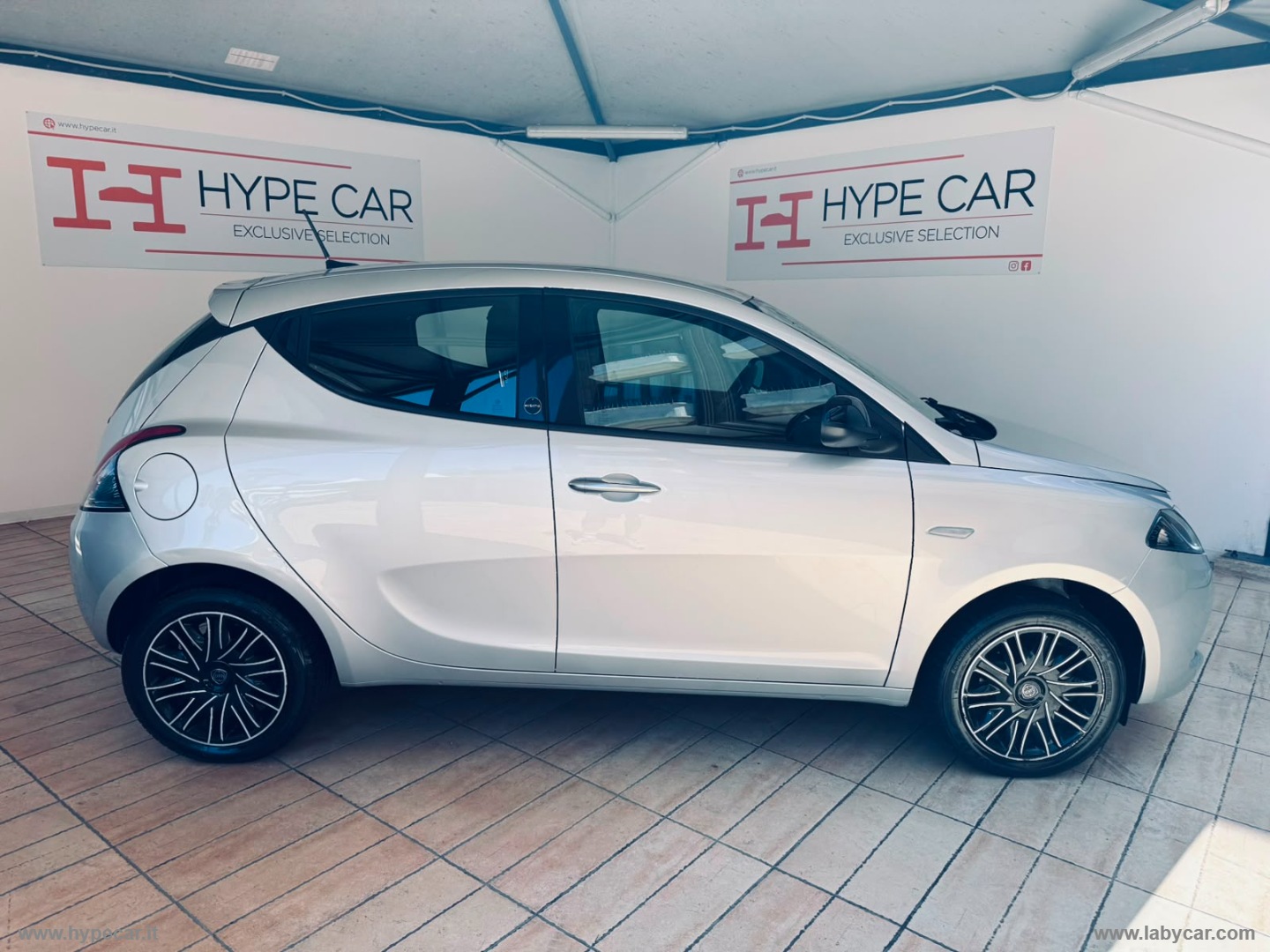 Ypsilon 1.0 FireFly 5p.S&S Hybryd Gold - immagine 4