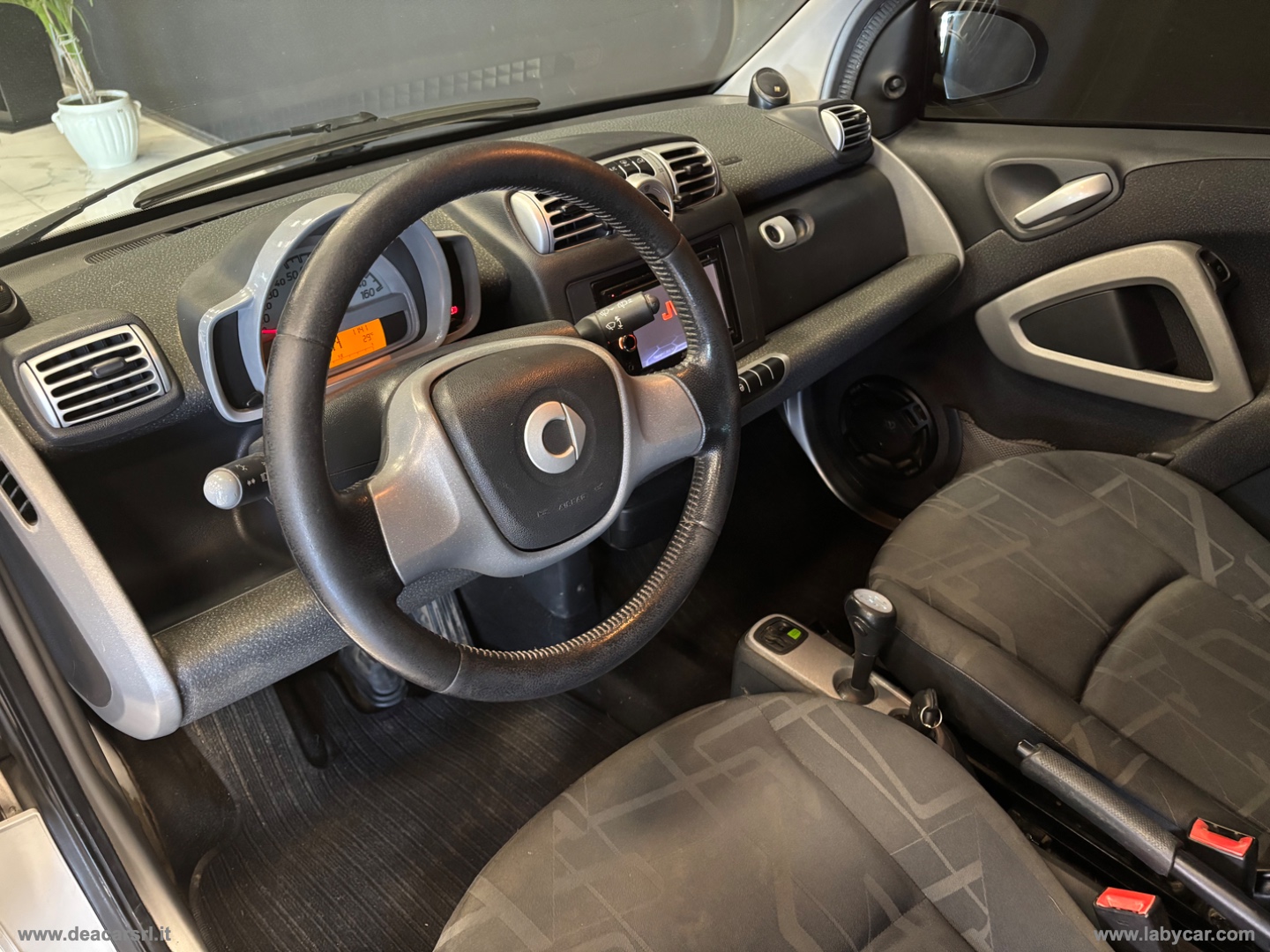 fortwo 1000 52 kW MHD coupé pure - immagine 4