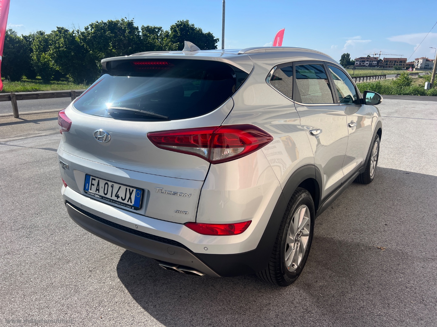 Tucson 2.0 CRDi 4WD XPossible SOLO KM.101000 TAGLIANDATI - immagine 4