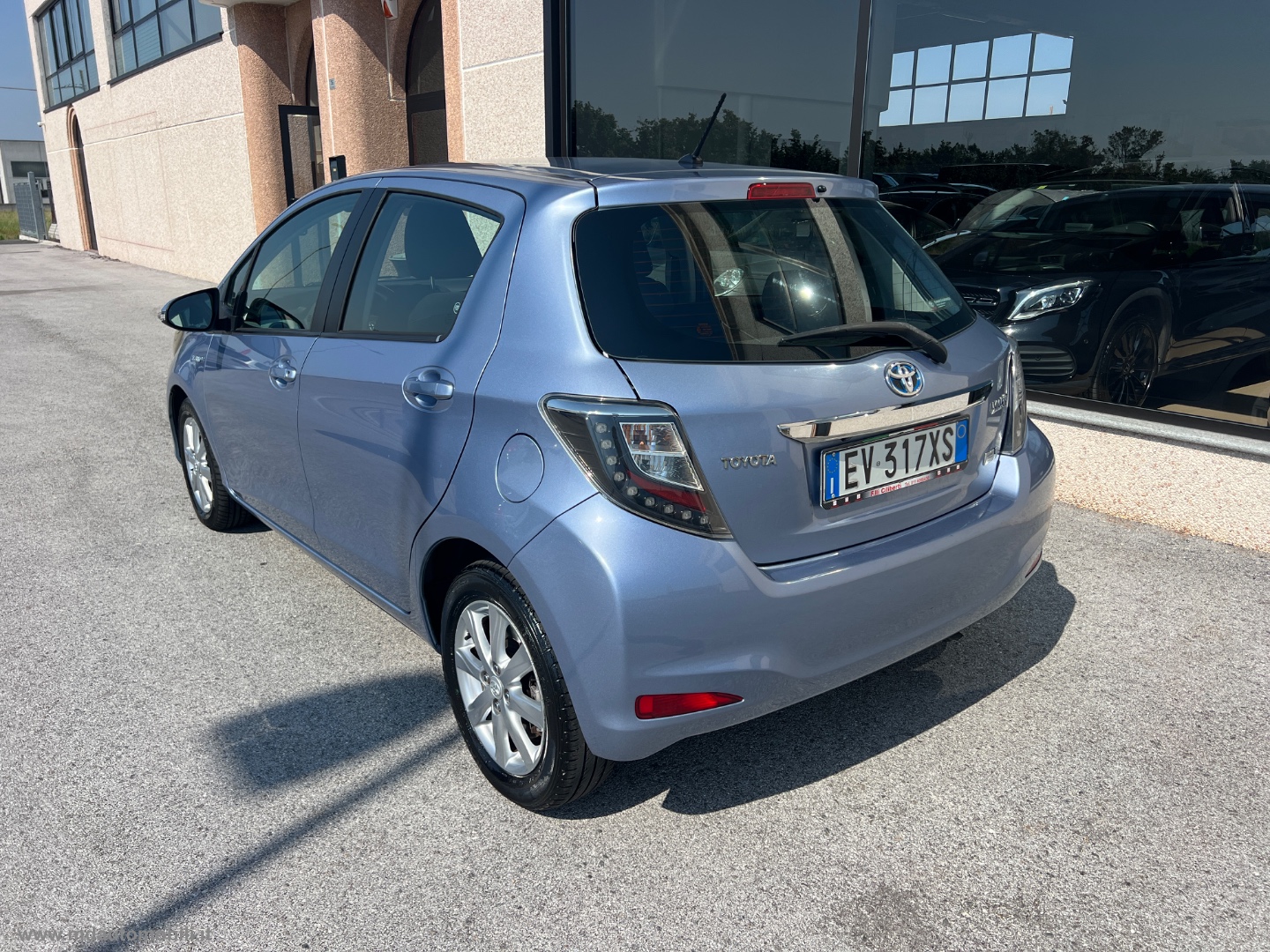 Yaris 1.5 Hybrid 5p. Lounge - immagine 4