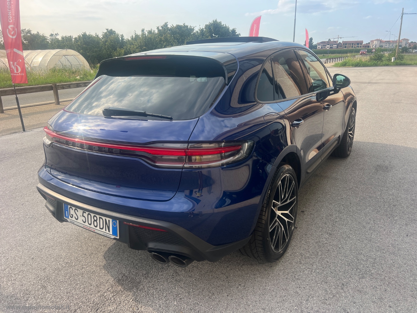 Macan 2.0 TETTO 21 CAMERA FULL - immagine 4