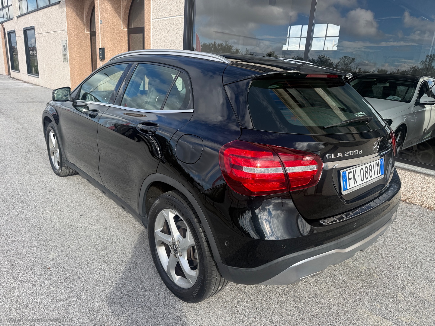 GLA 200 d Automatic 4Matic Sport LED CAMERA NAVI - immagine 4