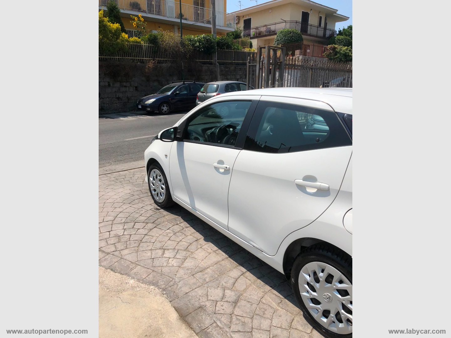 Aygo Connect 1.0 VVT-i 72 CV 5p. x-play - immagine 4