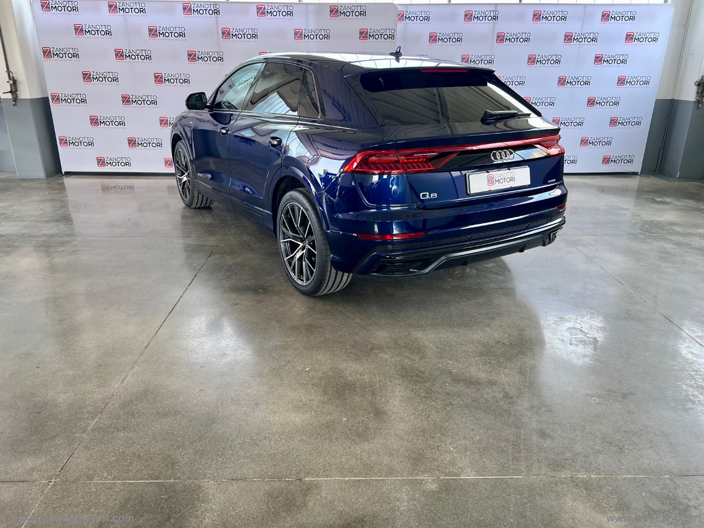 Q8 50 TDI 286 CV quattro tiptronic Sport - immagine 4