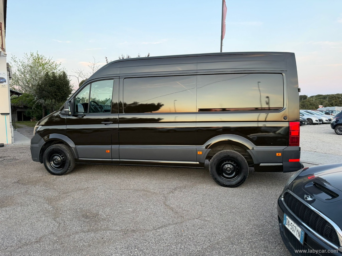 Crafter 30 2.0 TDI 140CV L2 H2 FURGONE LOGISTIC - immagine 4