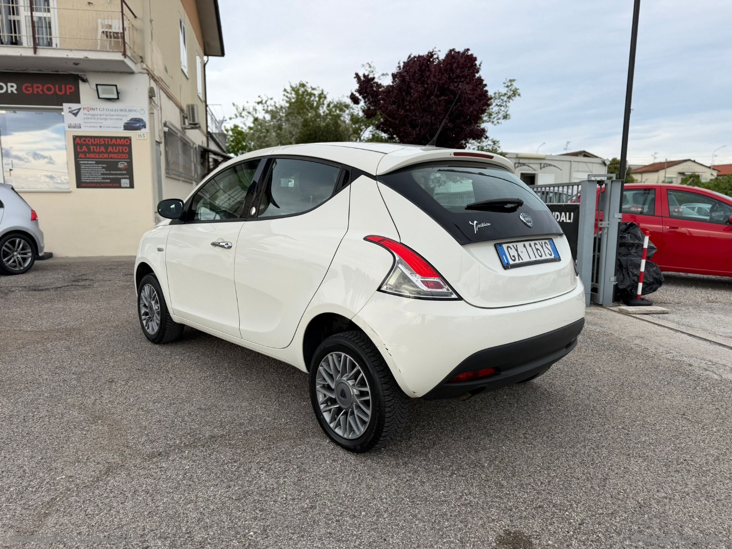 Ypsilon 0.9 T.Air 85CV 5p. Met.Ec. Gold - immagine 4