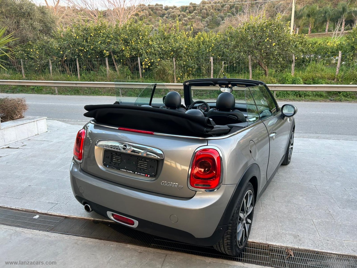 Mini Cooper D Cabrio - immagine 4
