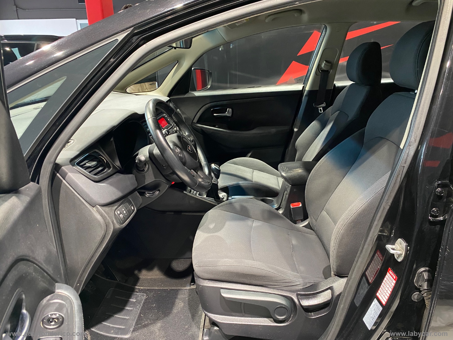Carens 1.7 DIESEL 7 POSTI - immagine 4