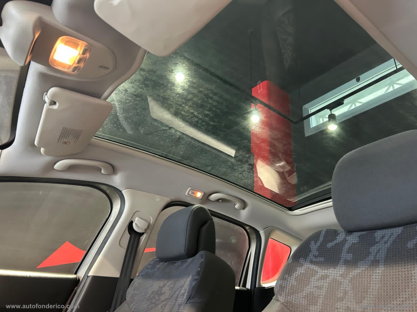 3008 1.6 HDi 112 CV Business - immagine 4