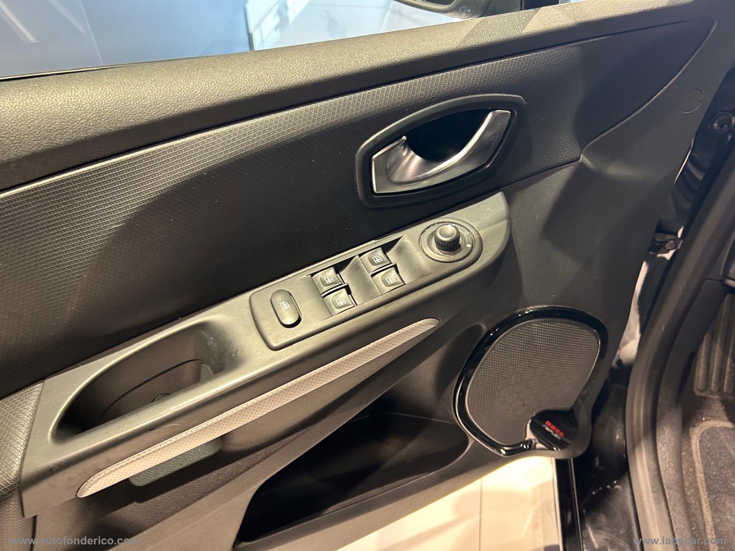 Clio dCi 8V 90 CV S&S 5p. Energy Intens - immagine 4