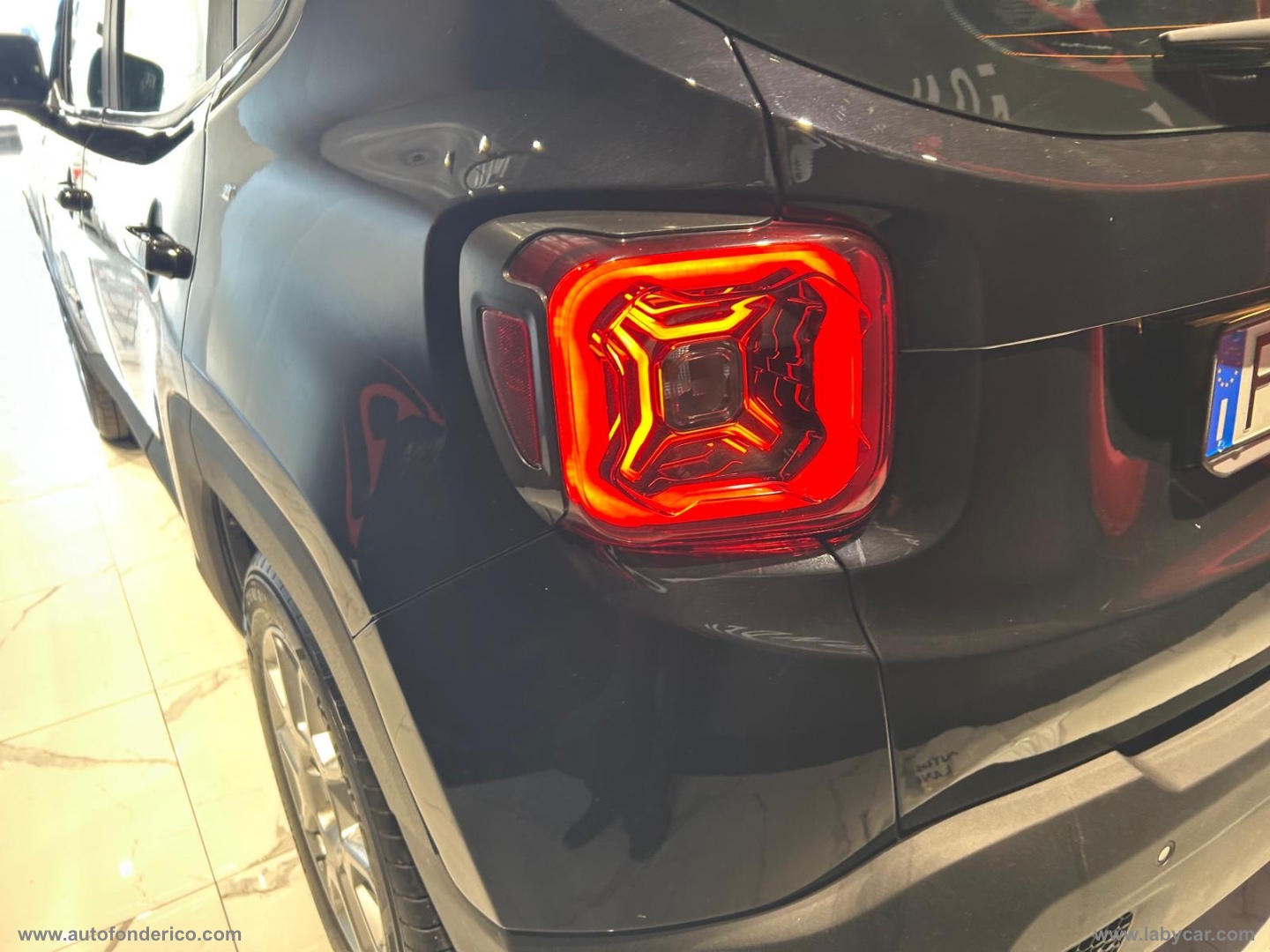 Renegade 1.6 Mjt 120CV Limited - immagine 4