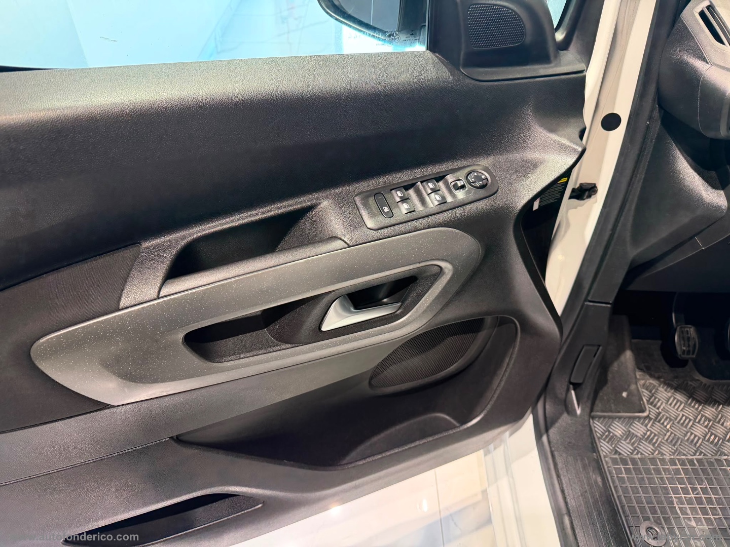 Berlingo BlueHDi 100 Van DC XL - immagine 4