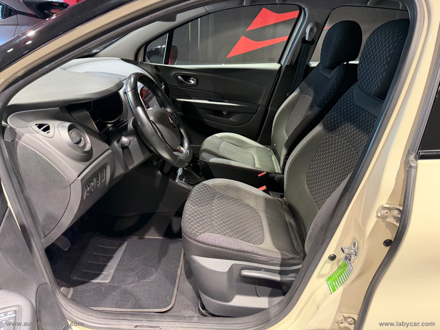 Captur TCe 12V 90 CV S&S Energy Intens - immagine 4