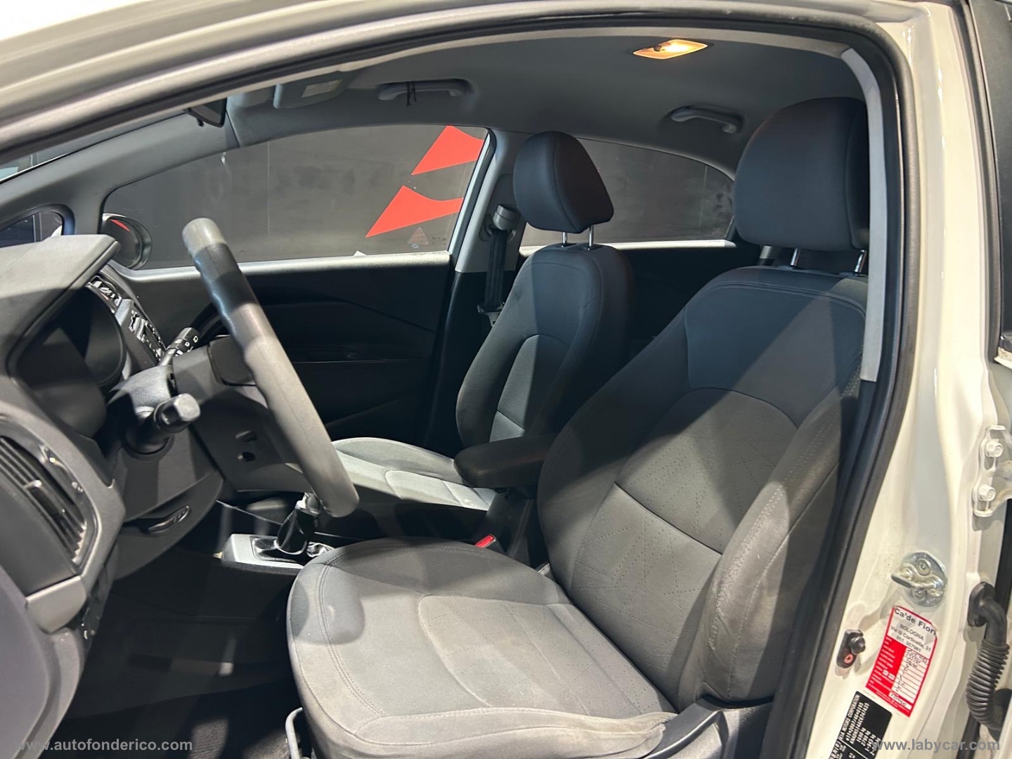 Rio 1.4 CRDi WGT 5p. EX - immagine 4