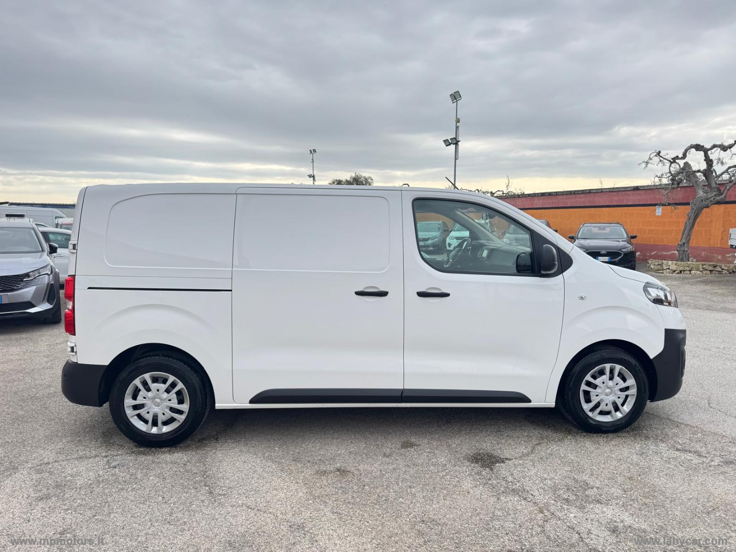 VIVARO ENJOY PM 3 POSTI 1.5D 120CV - immagine 4