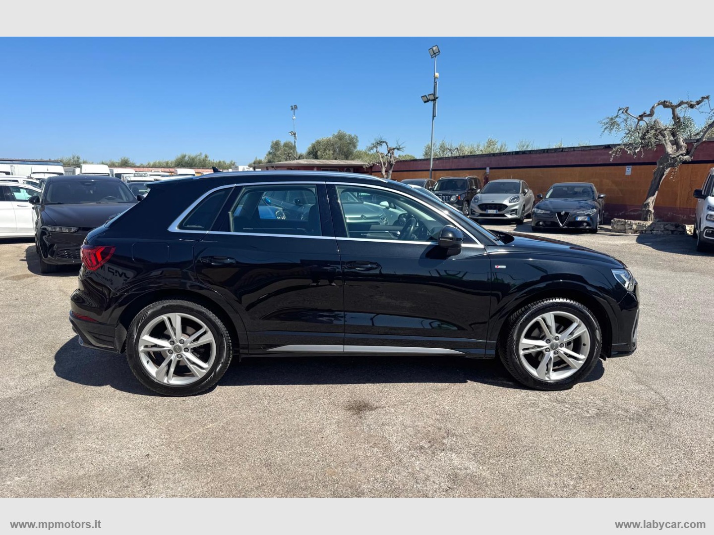 Q3 S-LINE 2.0 TDI 150CV S TRONIC AUTOMATICA - immagine 4