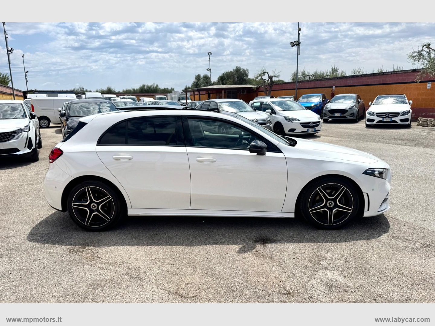 A 200 D PREMIUM AMG LINE AUTOMATICA 2.0 150CV - immagine 4