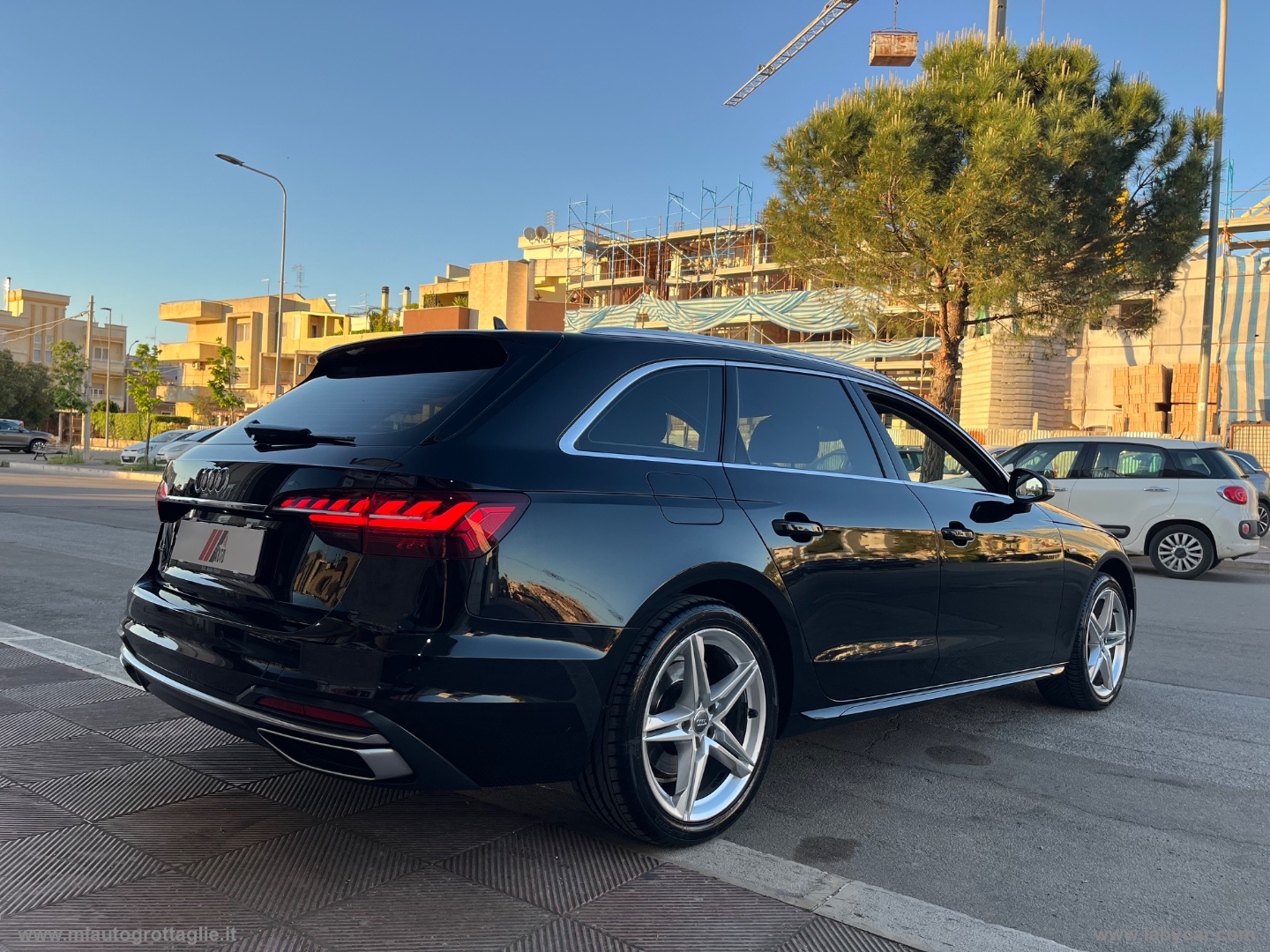 A4 Avant 30 TDI/136CV S tr. S line ed. - immagine 4