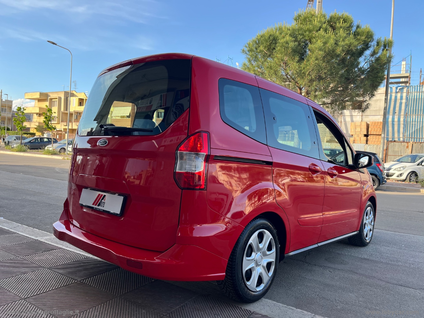 Tourneo Courier 1.5 TDCI 75 CV Sport - immagine 4