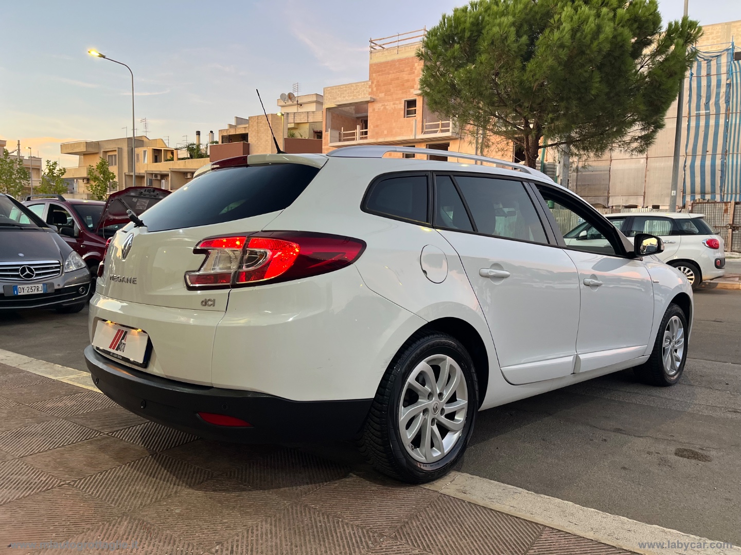 Mégane 1.5 dCi 110 CV SporTour Limited - immagine 4