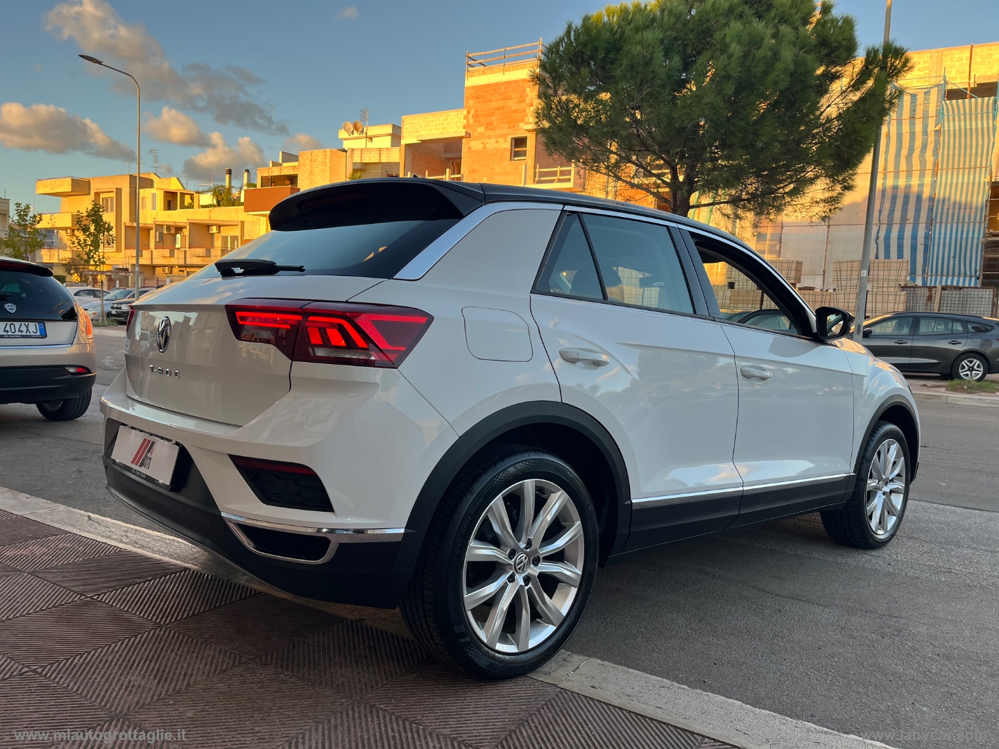 T-Roc 1.6 TDI SCR Advanced BlueMot.Tech. - immagine 4