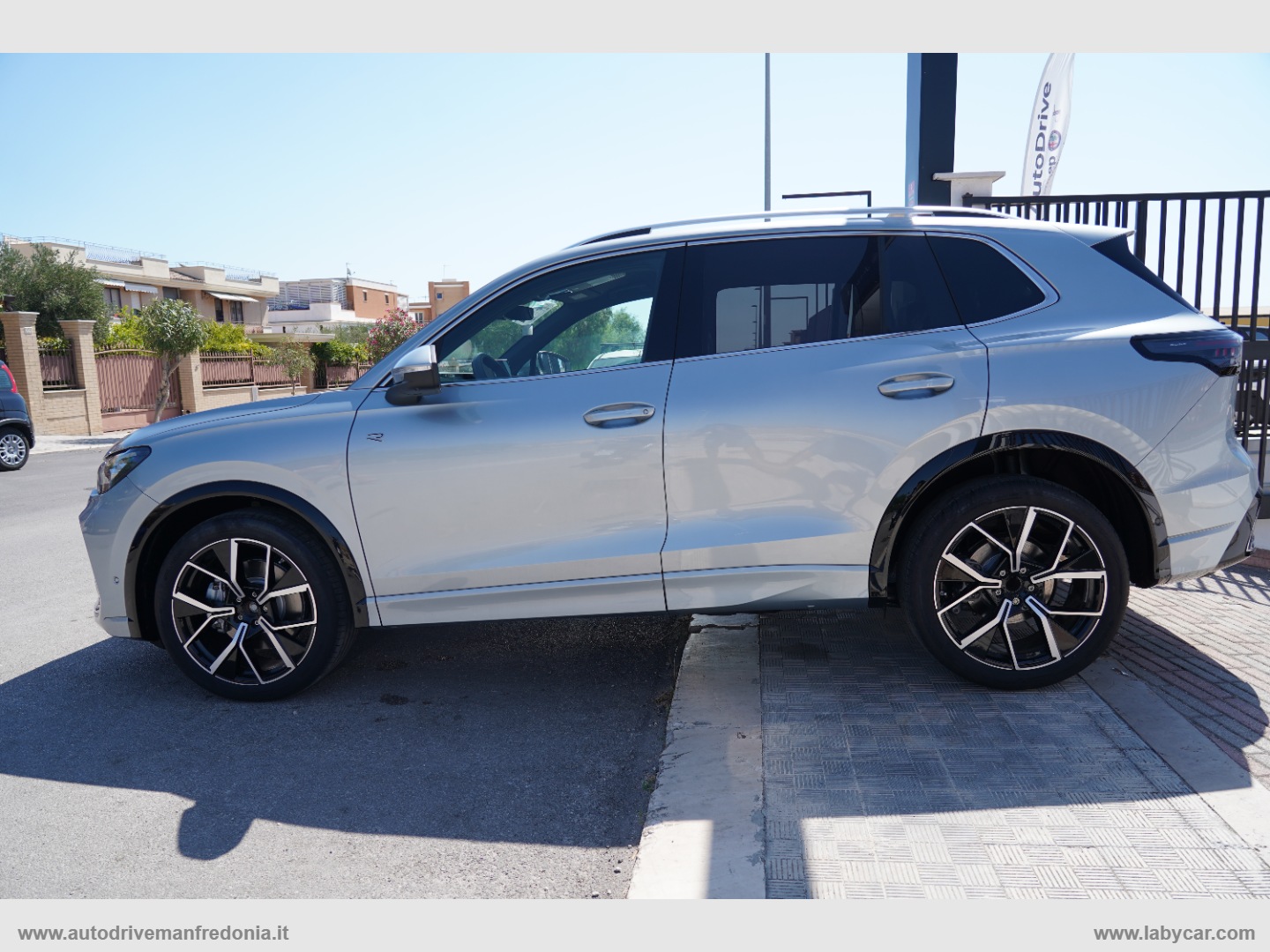 Tiguan 2.0 TDI 150 CV DSG R-Line - immagine 4