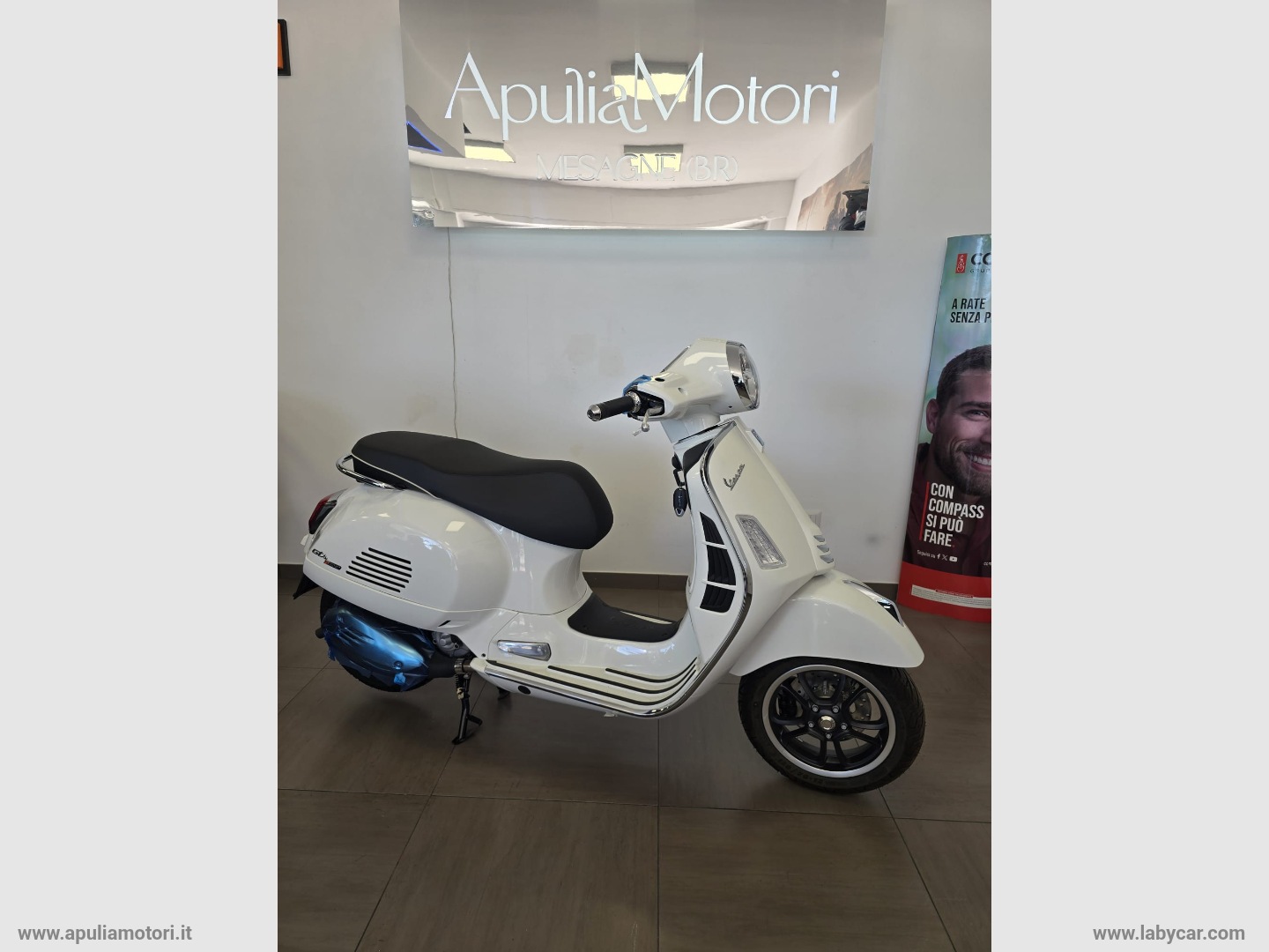 Vespa 310 GTS hpe SUPER - immagine 4