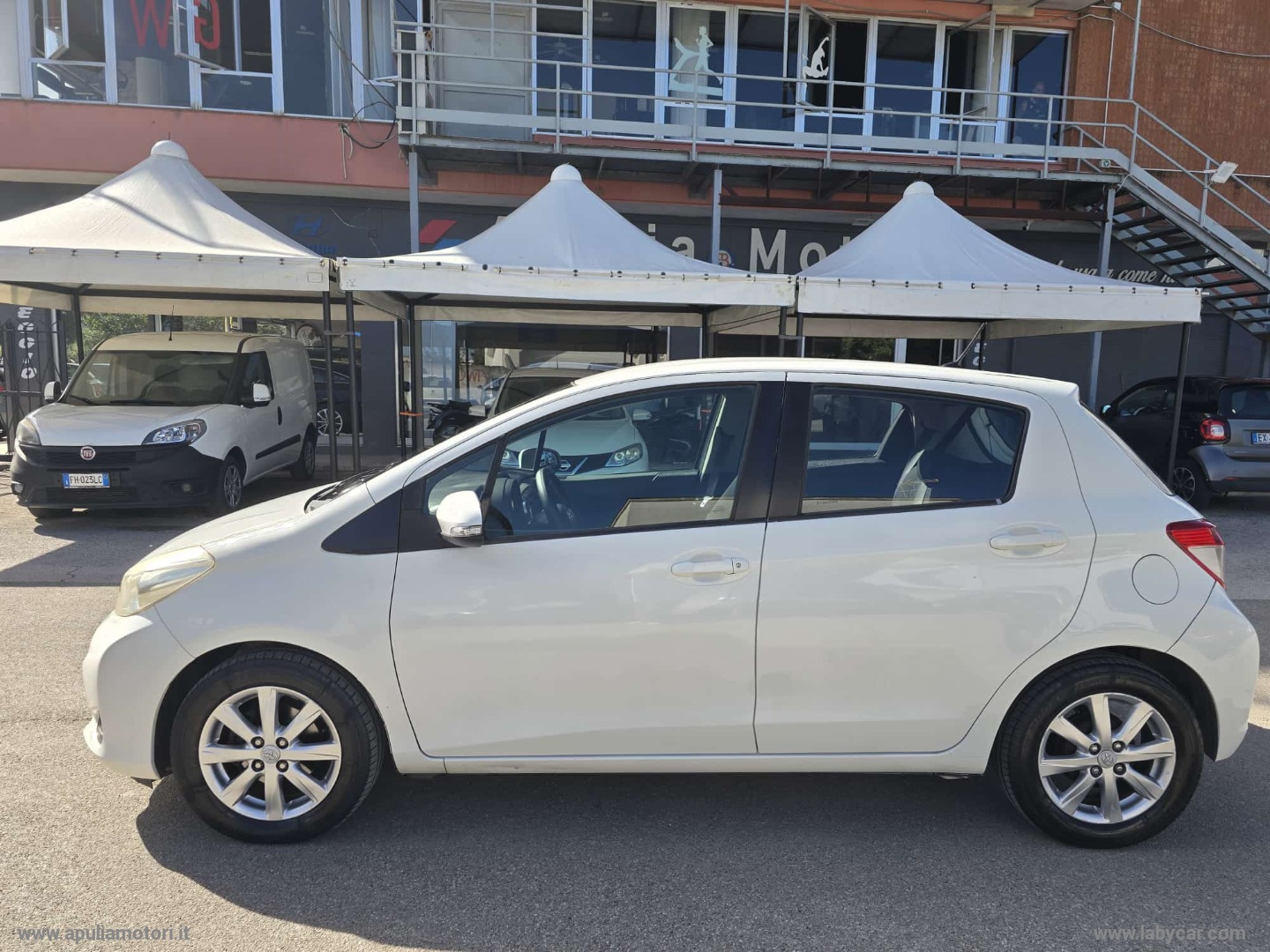 Yaris 1.0 5p. Lounge - immagine 4