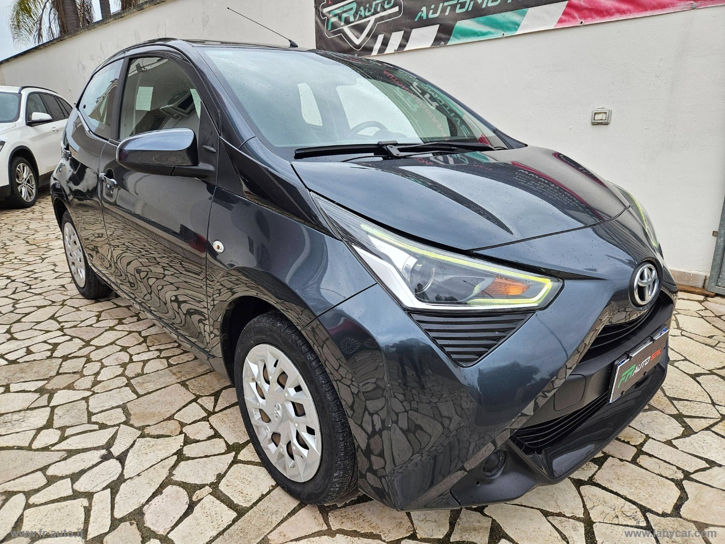 Aygo 1.0 VVT-i 72 CV 5p. x-cite - immagine 4