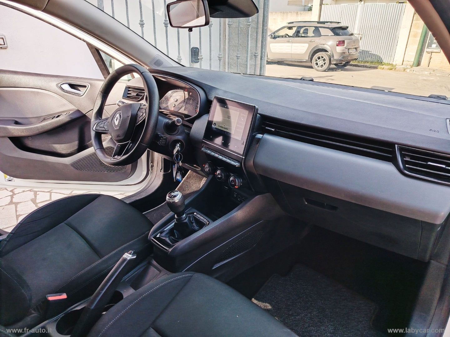 Clio TCe 100 CV GPL Intens - immagine 4