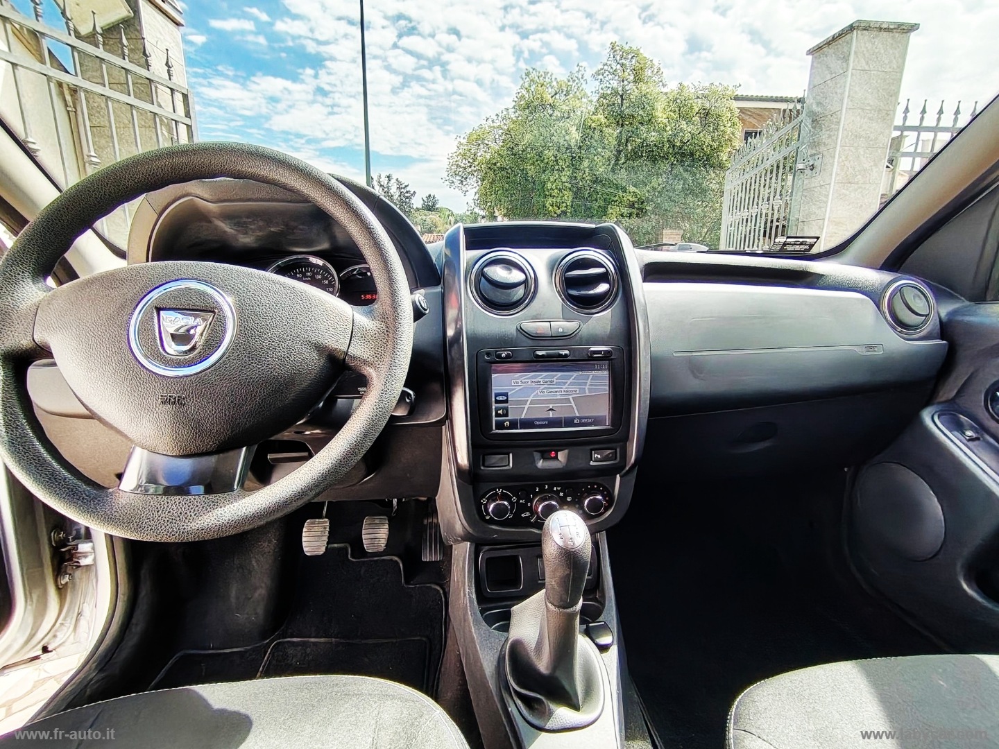 Duster 1.6 110 CV 4x2 Lauréate - immagine 4