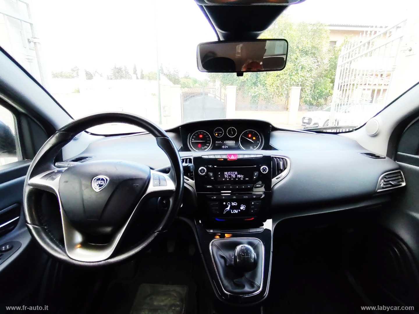 Ypsilon 1.3 MJT 95 CV 5p. S&S Silver - immagine 4
