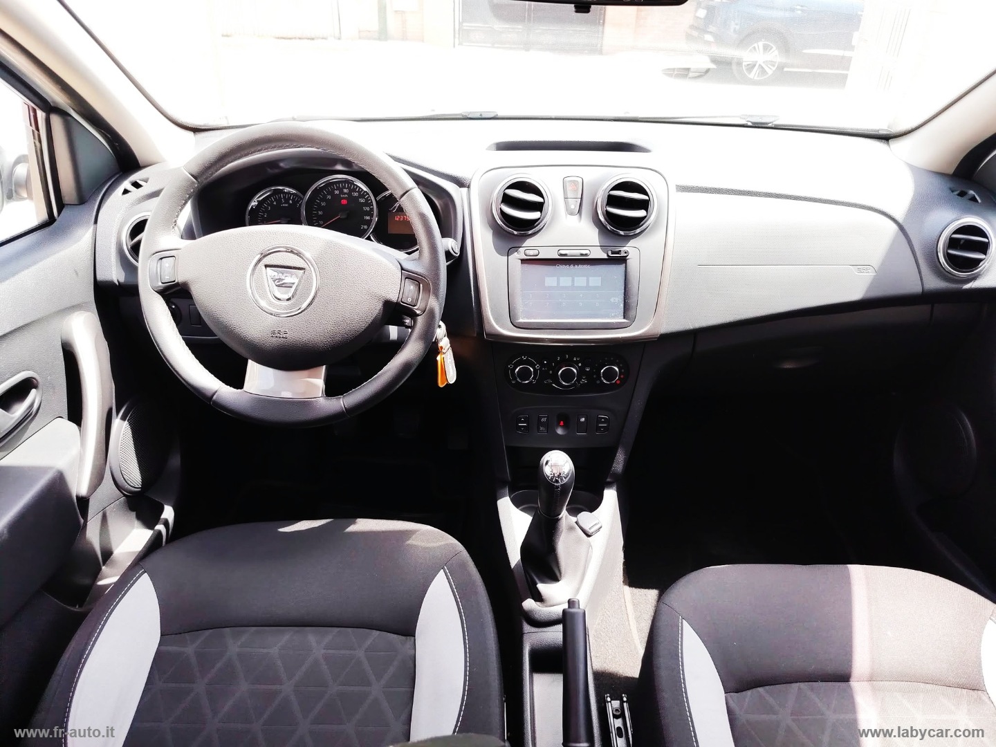 Sandero Stepway 1.5 dCi 8V 90 CV Prest. - immagine 4