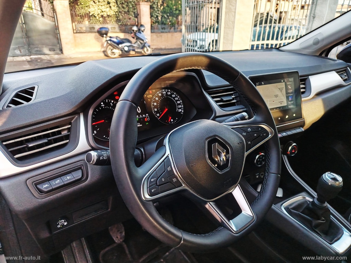 Captur TCe 12V 100 CV GPL FAP Business - immagine 4