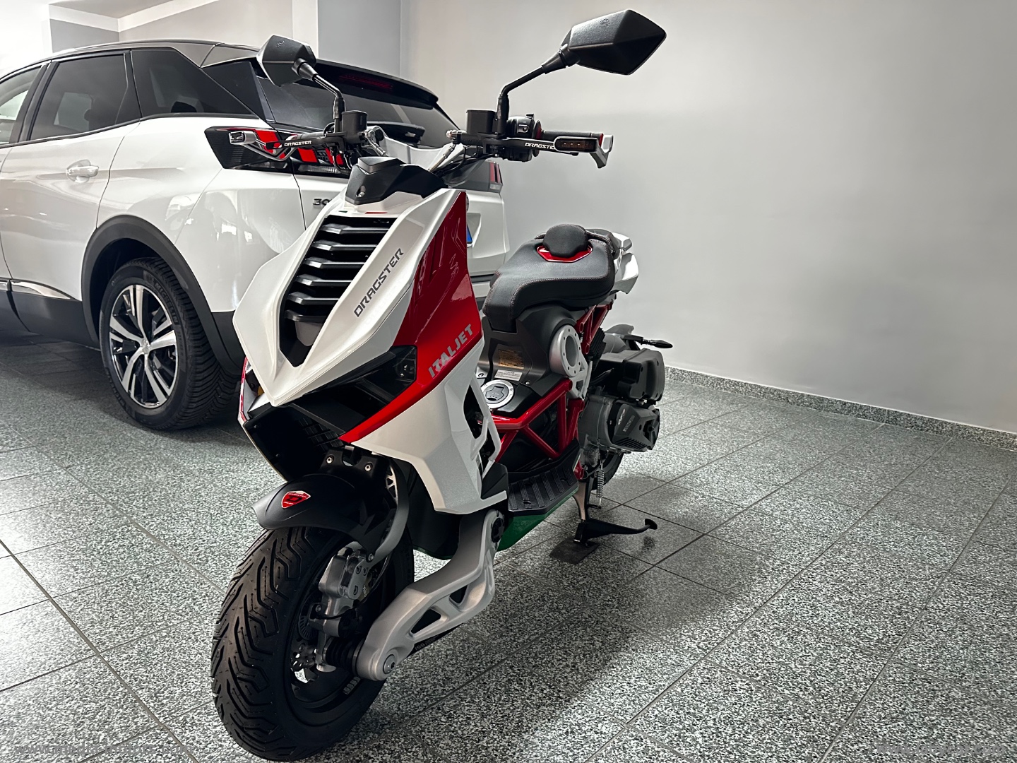 DRAGSTER 125 TRICOLORE - immagine 4