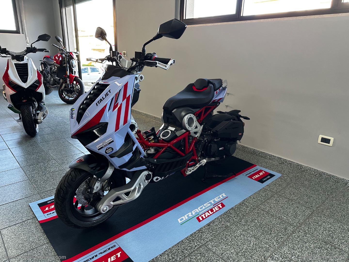 DRAGSTER 300 TEAM GREASINI MOTO2 - immagine 4