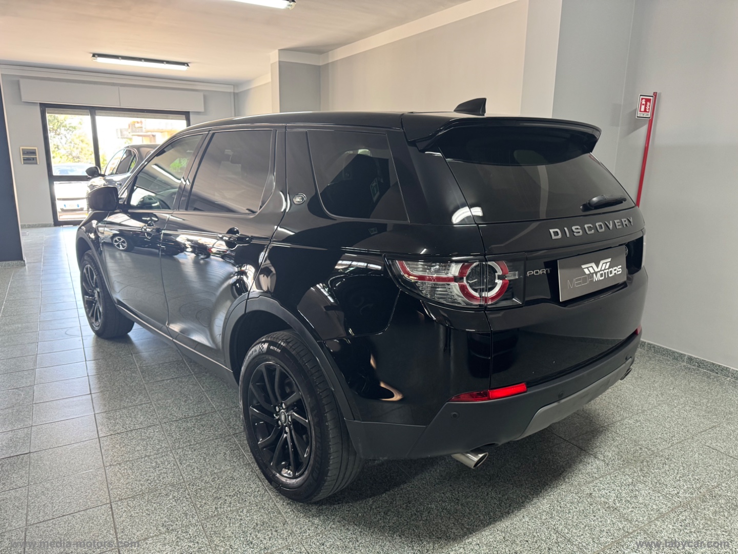 Discovery Sport 2.0 TD4 150 Bus.Pr. SE - immagine 4