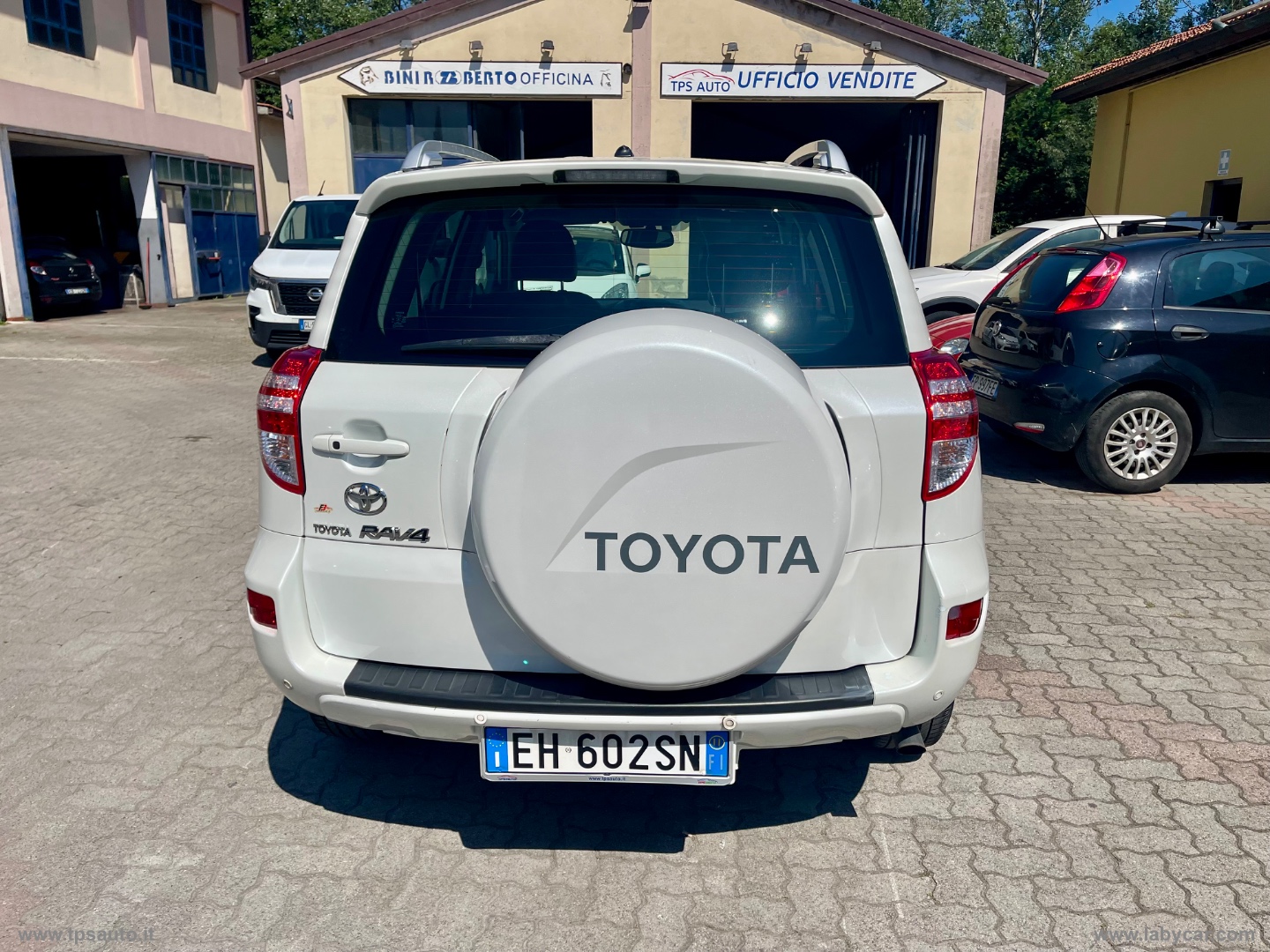 RAV4 Crossover 2.2 D-4D 150 CV Exclusive - immagine 4