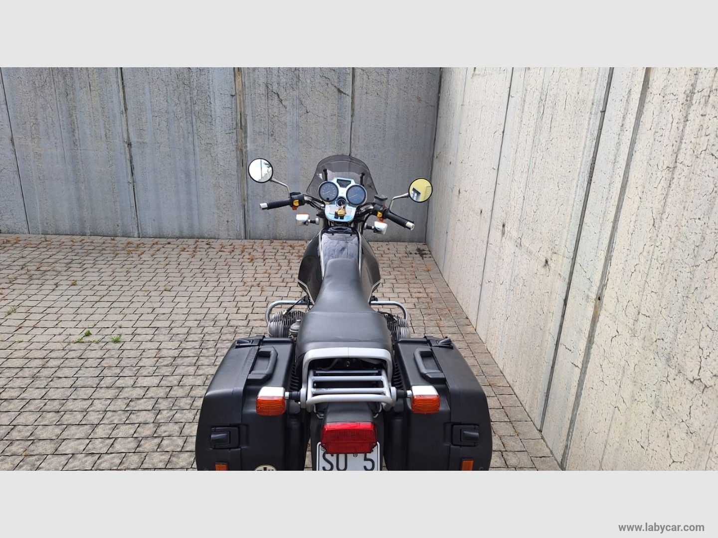 R 100 R - immagine 4