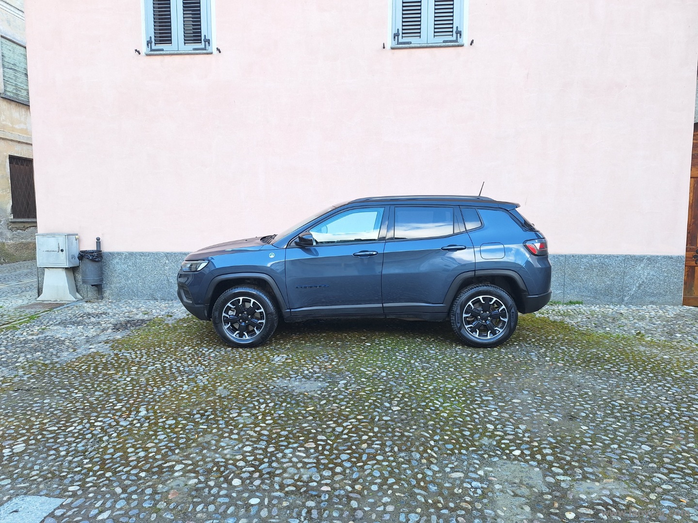 Compass 1.3 T4 240CV PHEV AT6 4xe TRAILHAWK - immagine 4