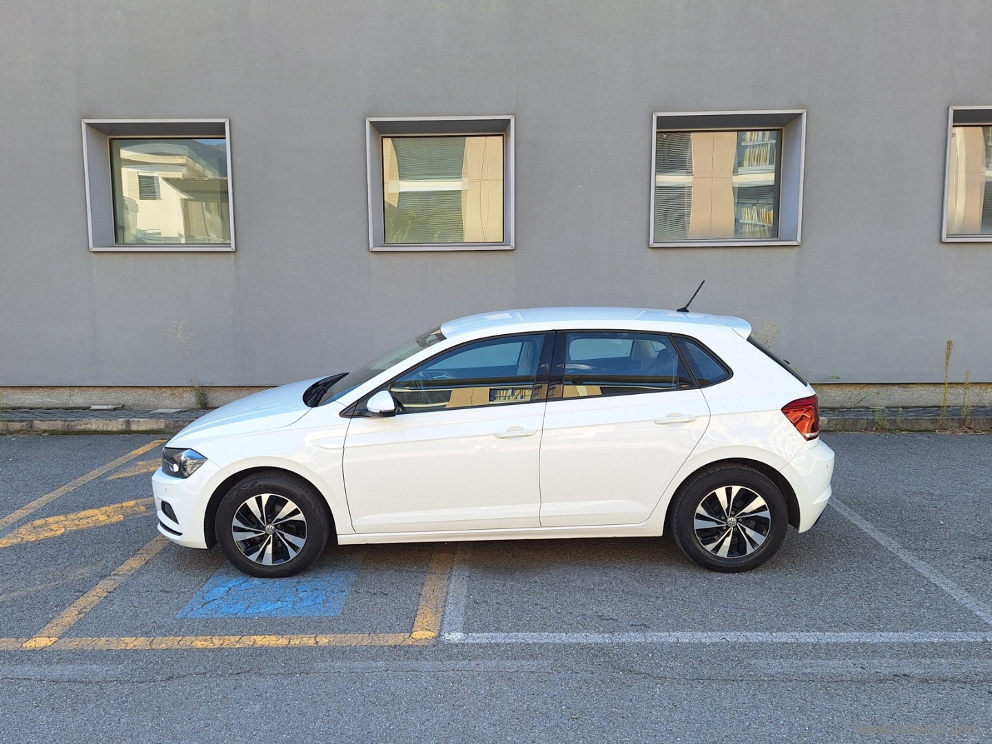 Polo 1.0 EVO Life NEOPATENTATI - immagine 4