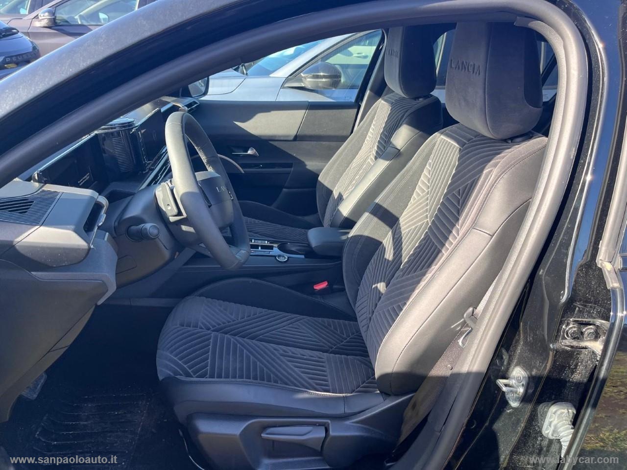 Ypsilon Hybrid e-DCT LX - immagine 4