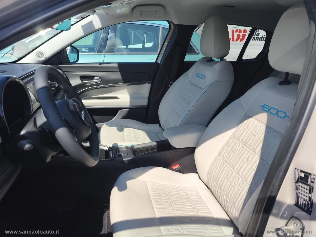 600 Hybrid 110 CV DCT MHEV La Prima - immagine 4