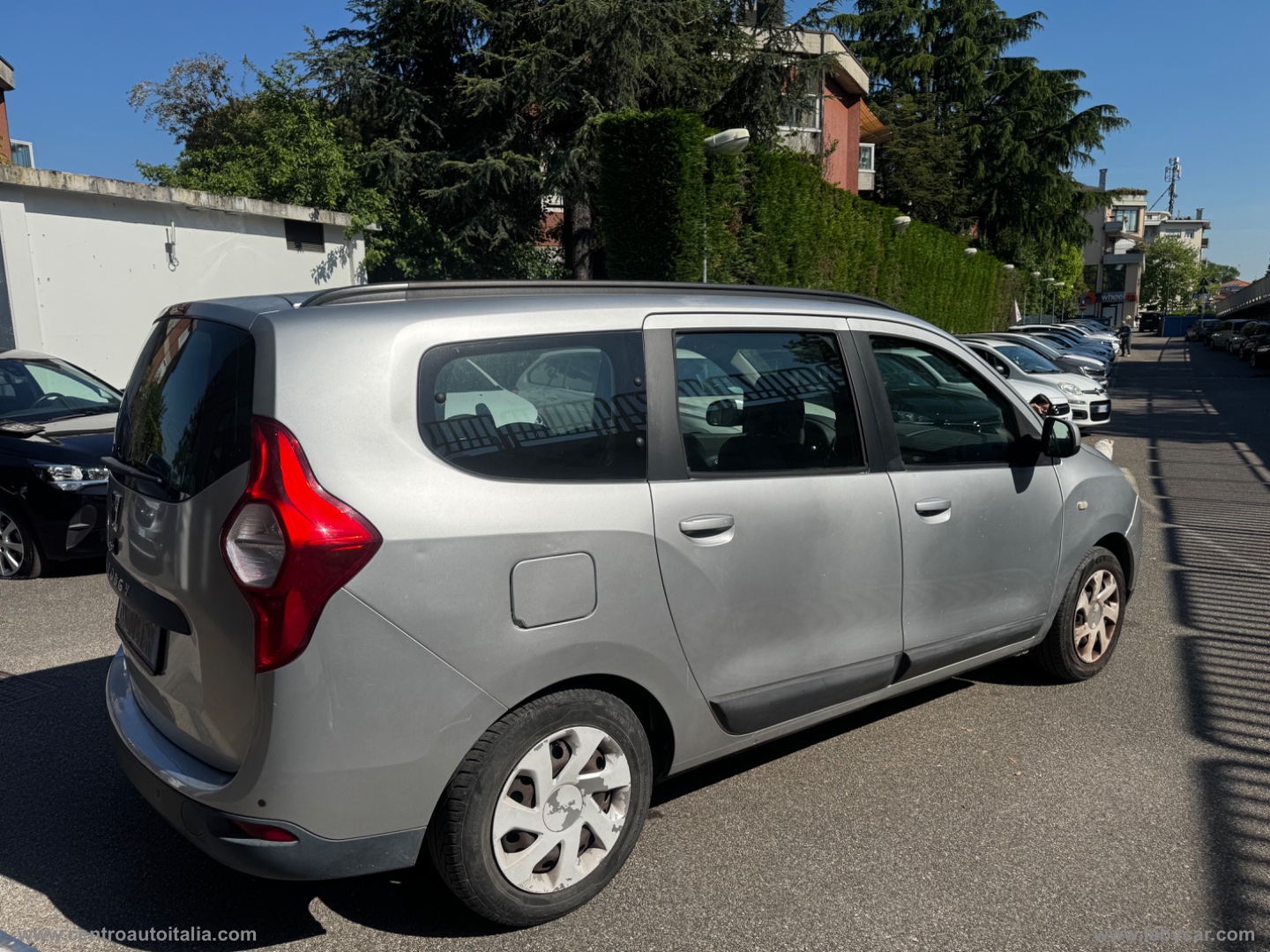 Logan 1.5 dCi 8V 90 CV Ambiance 7 POSTI - immagine 4